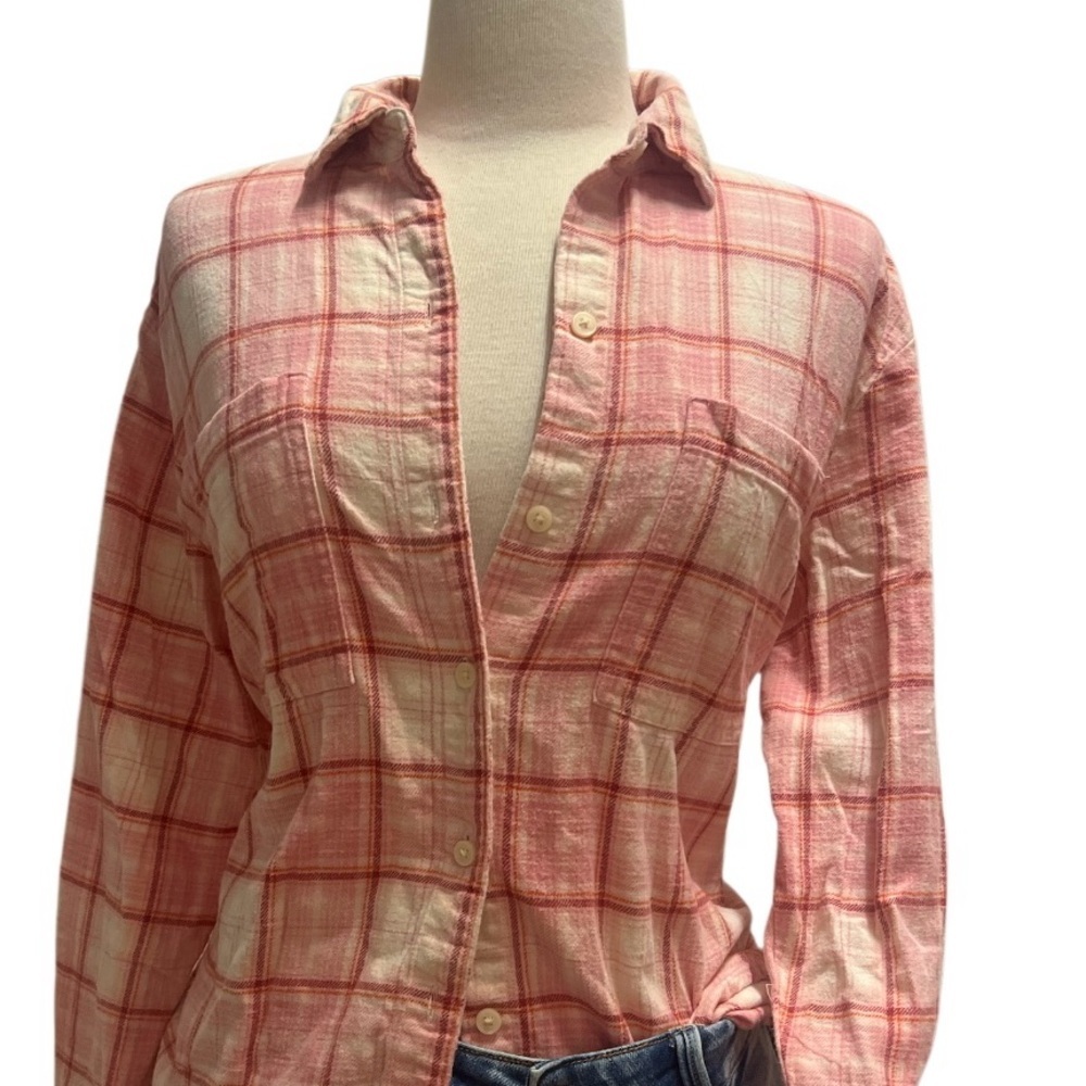 OLD NAVY - boyfriend, shirt Coral and Ivory Plaid Shirt